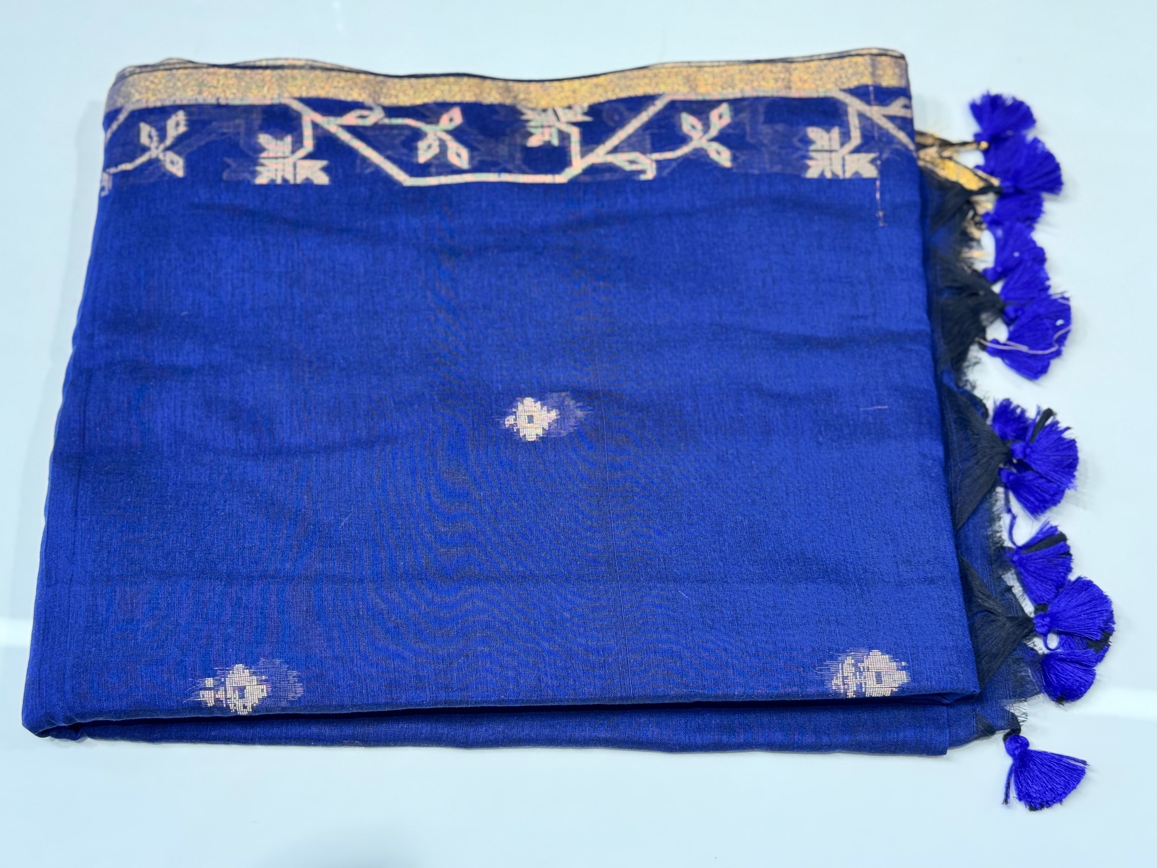 Mul Cotton Saree with Golden Zari