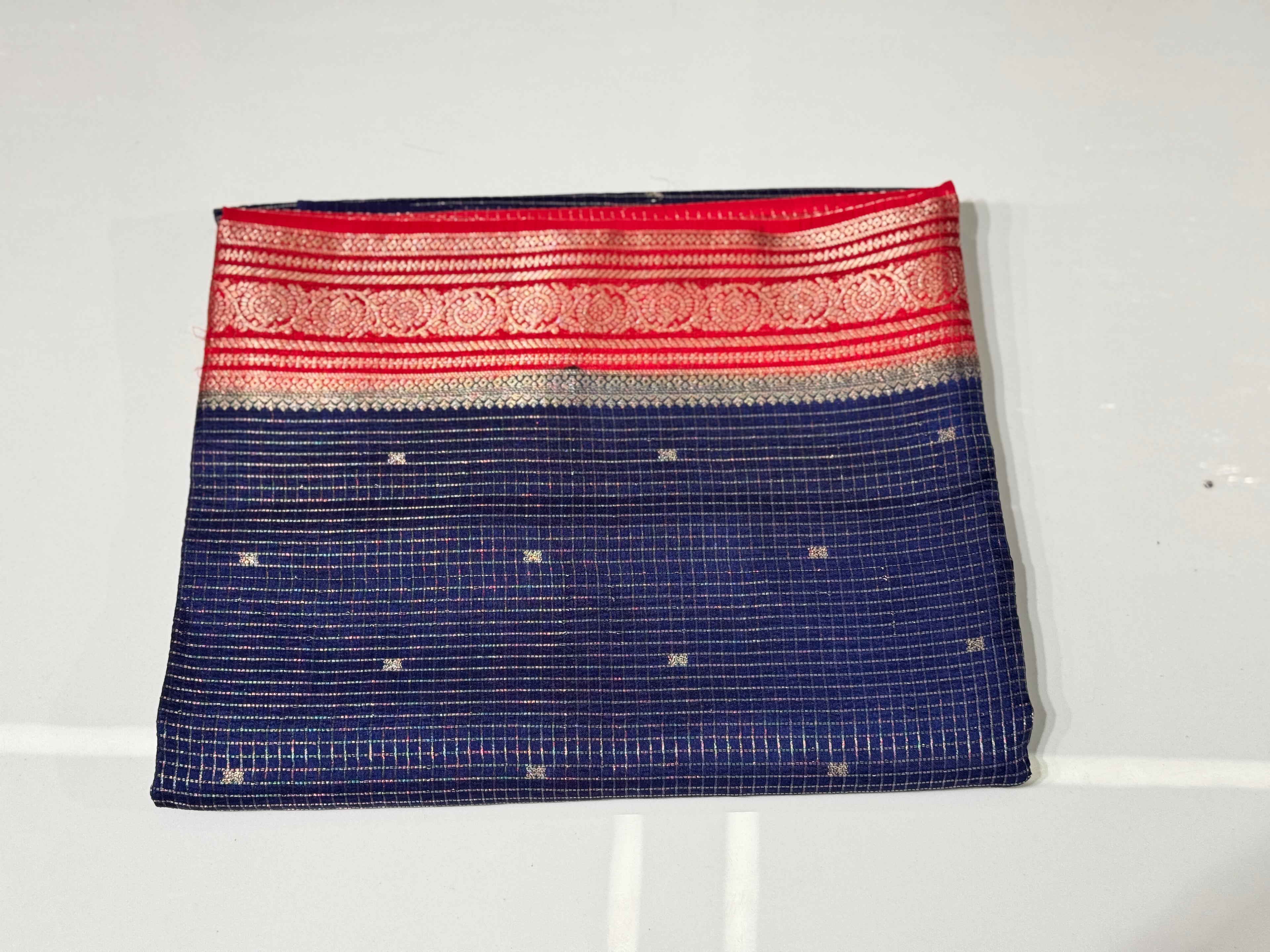 Banarasi Dola Silk Saree with contrast Pallu with blouse