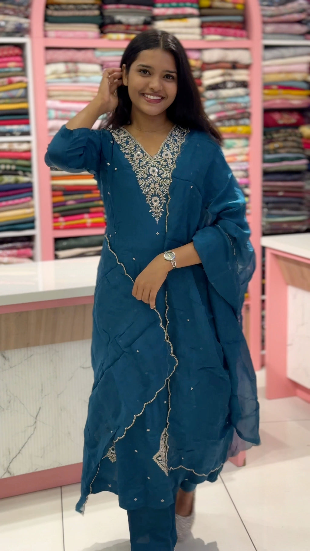 Hand-Embroidered Pure Mul Chanderi 3-Piece Suit Set with Scalloped Dupatta